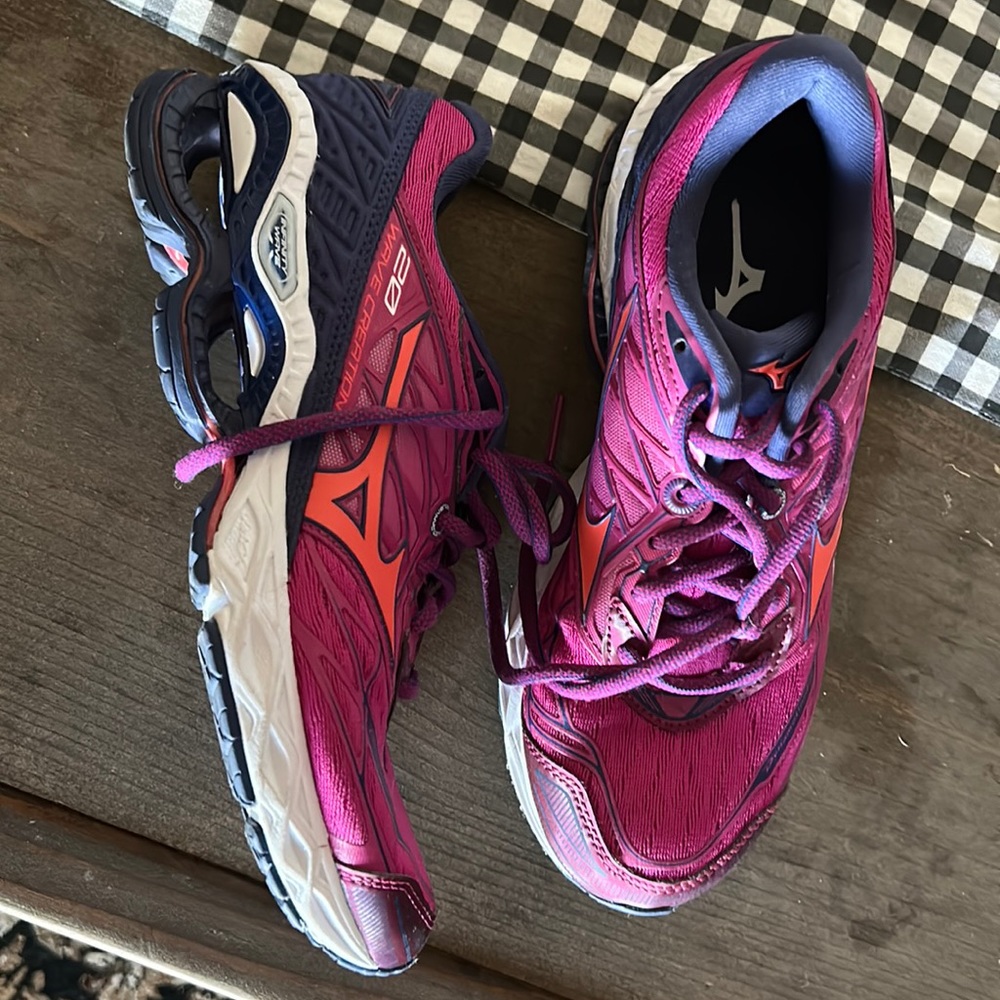 Mizuno Wave Creation- like new